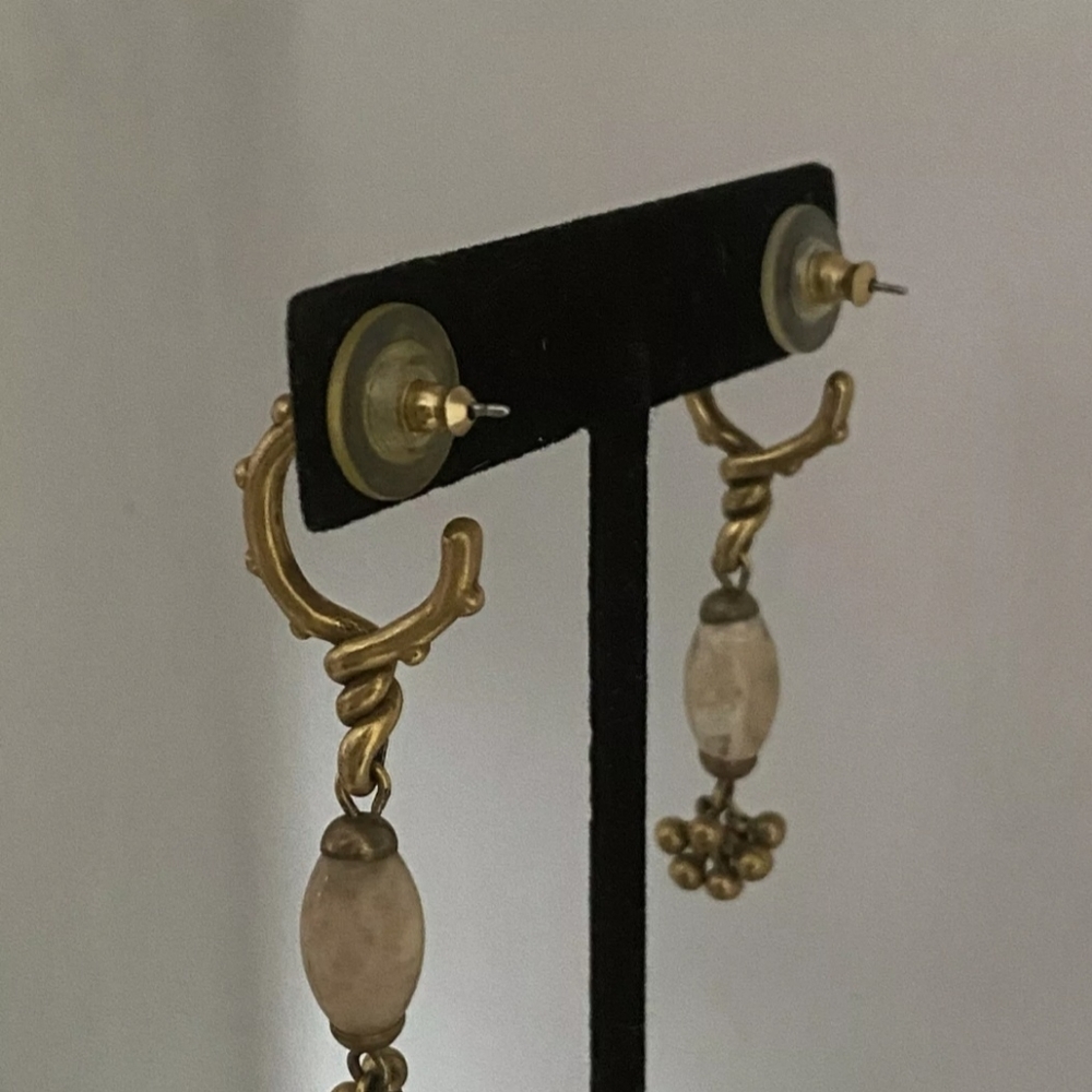 Vintage drop dangle earring - Picture 3 of 3